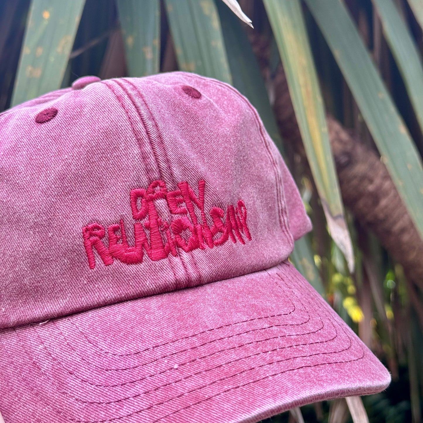 OPEN RELATIONSHIP - Red Cap