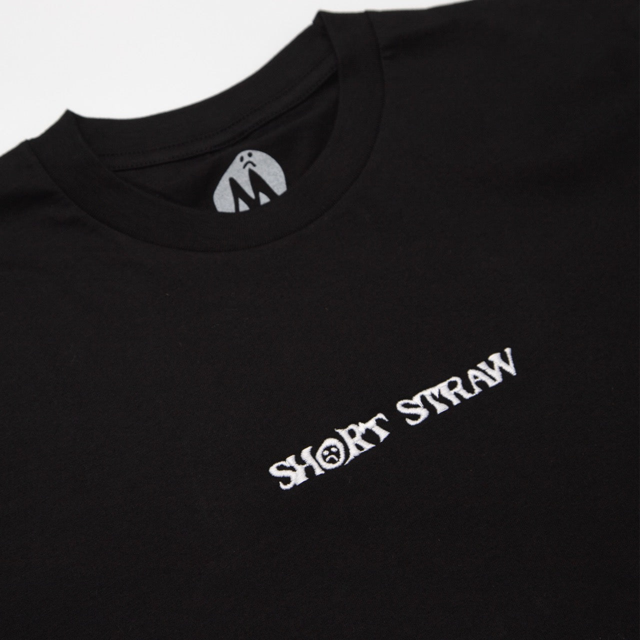 LOGO T-SHIRT - BLACK - CLASSIC FIT