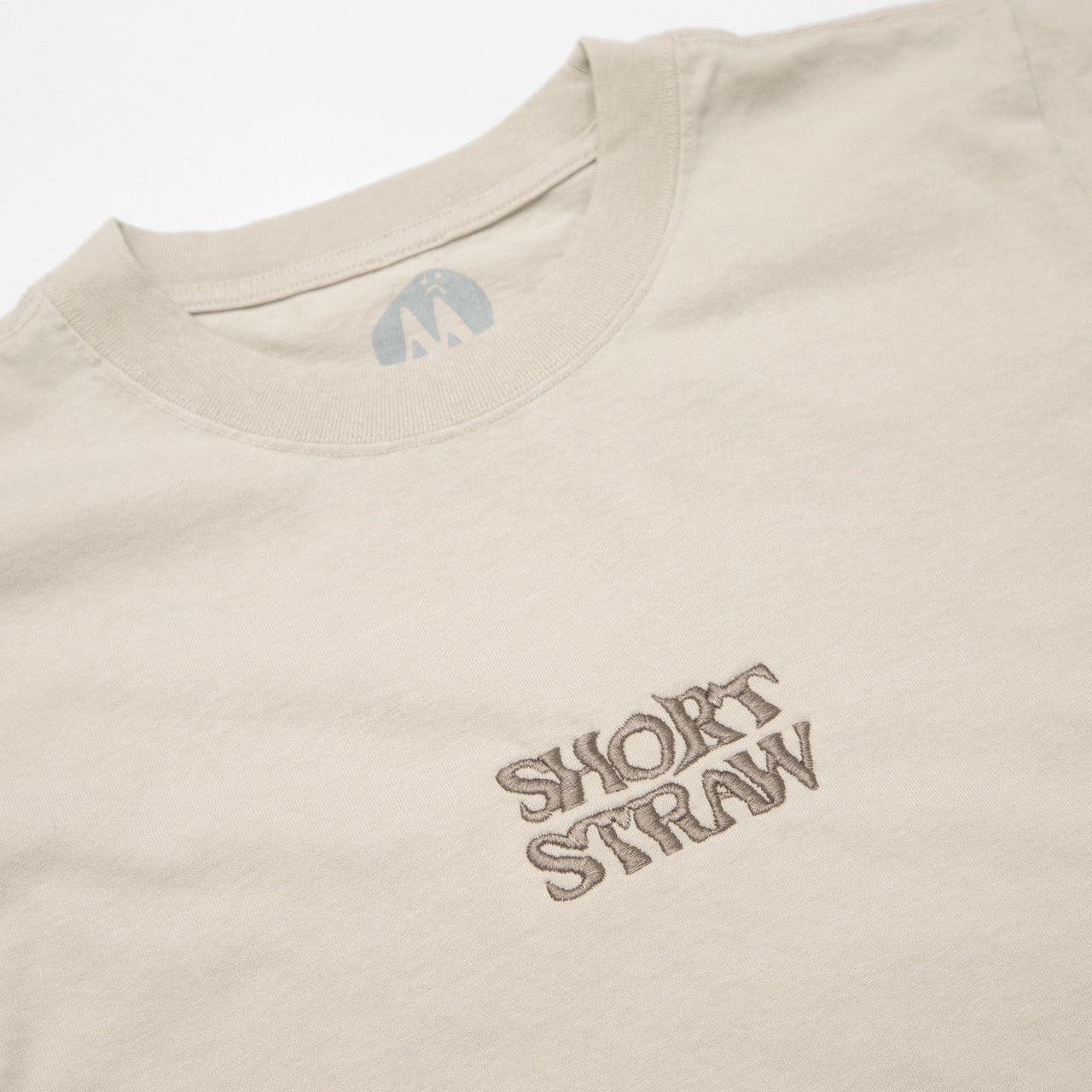 STACKED LOGO T-SHIRT - BONE - ENBY FIT
